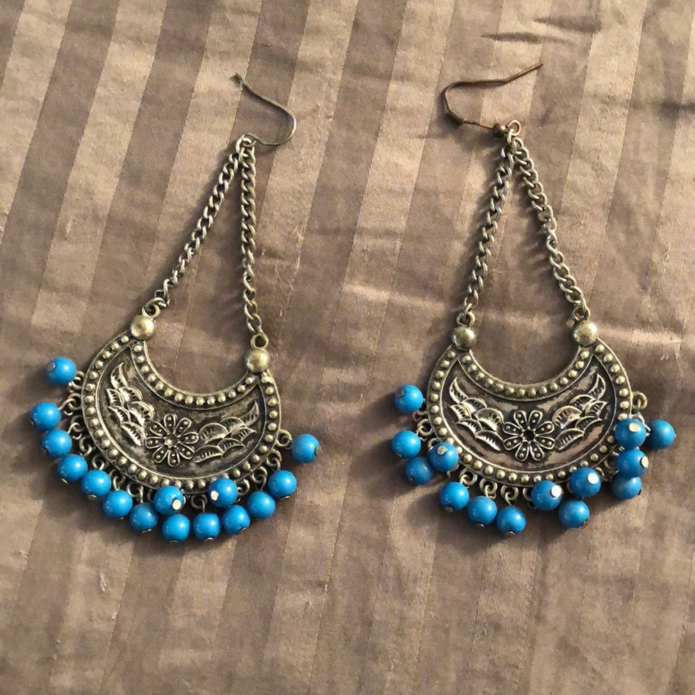 Dangle earrings